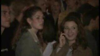 Três vídeos pornográficos das brasileirinhas mulheres adultas pediram uma prostituta e organizaram um beijo em grupo