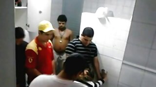 Careca Internet homem lambe a bunda massagista busty milf em video a casa das brasileirinhas óleo